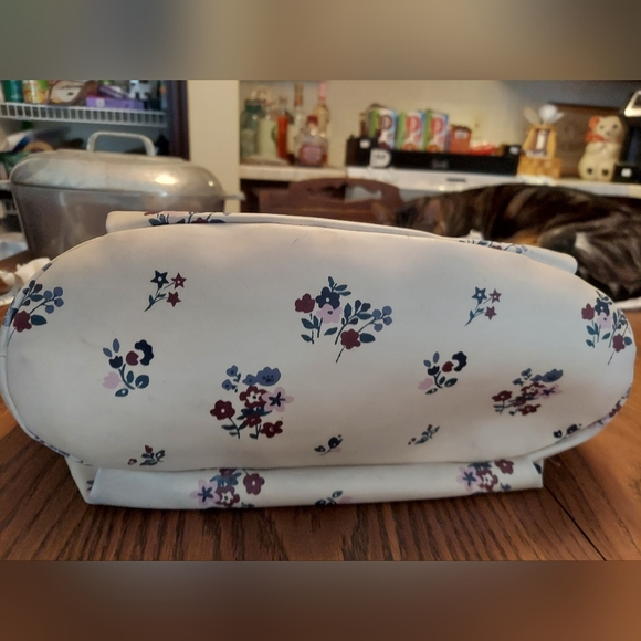 Nicole Miller Zipper Floral Cream Shoulder Large Purse - Picture 5 of 12